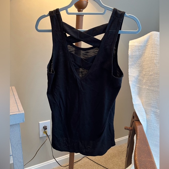 Black tank - Picture 2 of 3